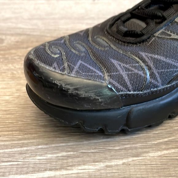 Nike Air Max Plus Tuned Air Women’s Size 8 Black Gray Script Sneaker - Picture 10 of 11